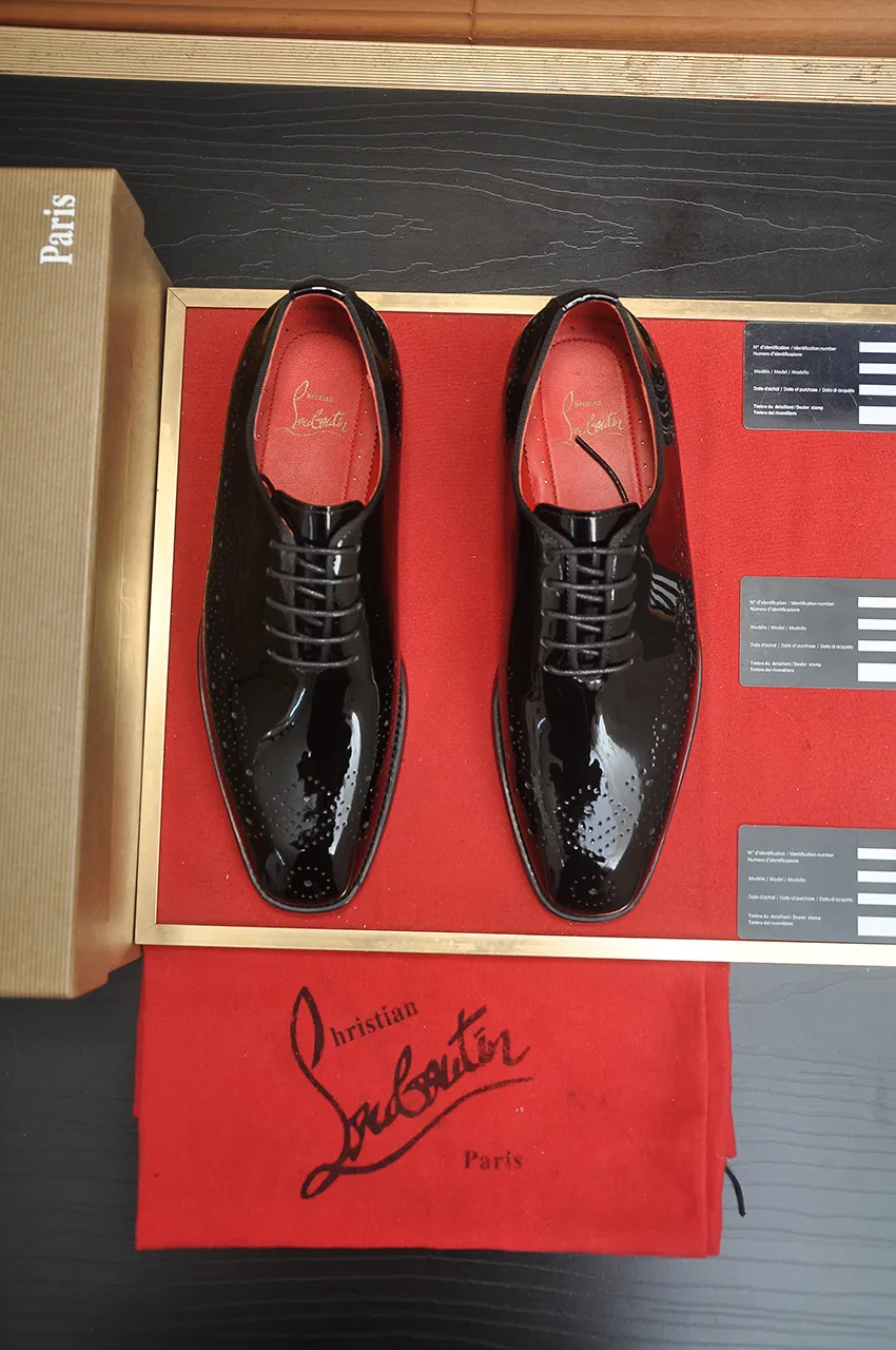Men's shoes 💰620💶 [Chrstian Loubotin] Red-soled shoes 💋Original mold opening, the highest version on the market, purely handmade ➕Imported cowhide uppers, first-layer water-dyed cowhide lining! Original EU high-gloss outsole. 38 to 45 (45 customized)